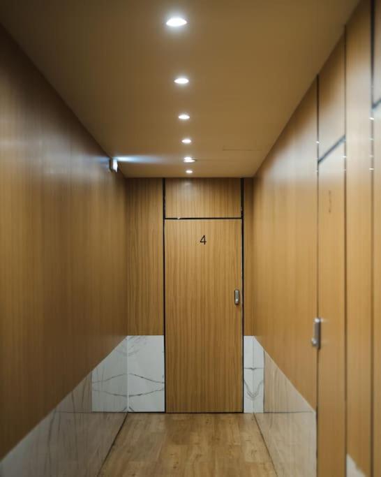 Apartamento Cozy, Luminous And Comfy 5 Min Walk To Acropolis Atenas Exterior foto